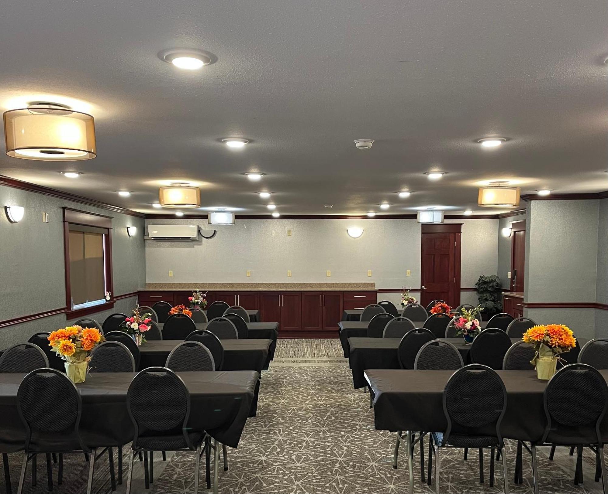 Fireside Inn And Suites Девілс-Лейк Екстер'єр фото